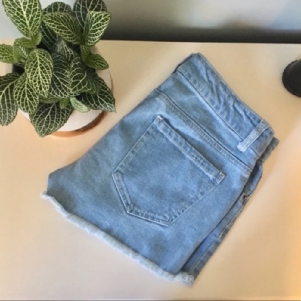 Forever 21 Denim Cutoff Light Wash Shorts